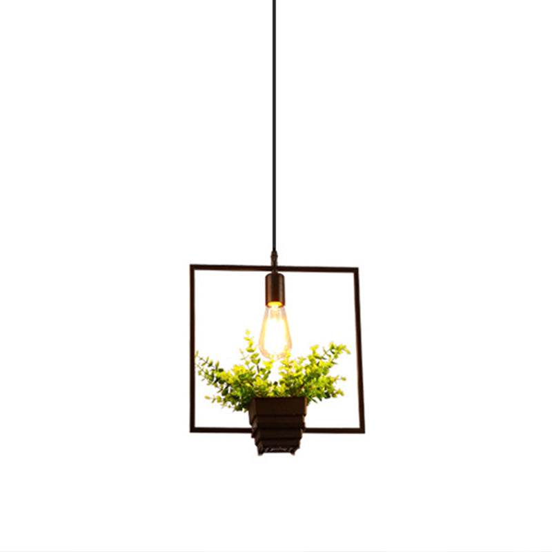 Luce a sospensione Black Metal Hanging Light Black Metal Hilfture Black Metal Hilfture Black Metal Hanging.