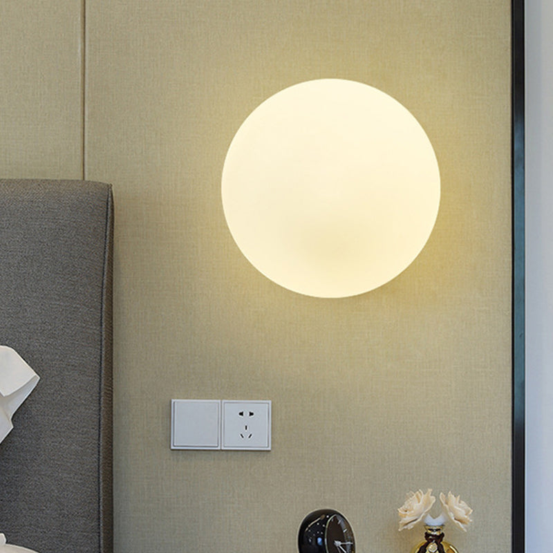 1 Glühbirnen Schlafzimmer Wandlampe modernistische Goldleuchte Leuchte mit Ball Opalglas Schatten