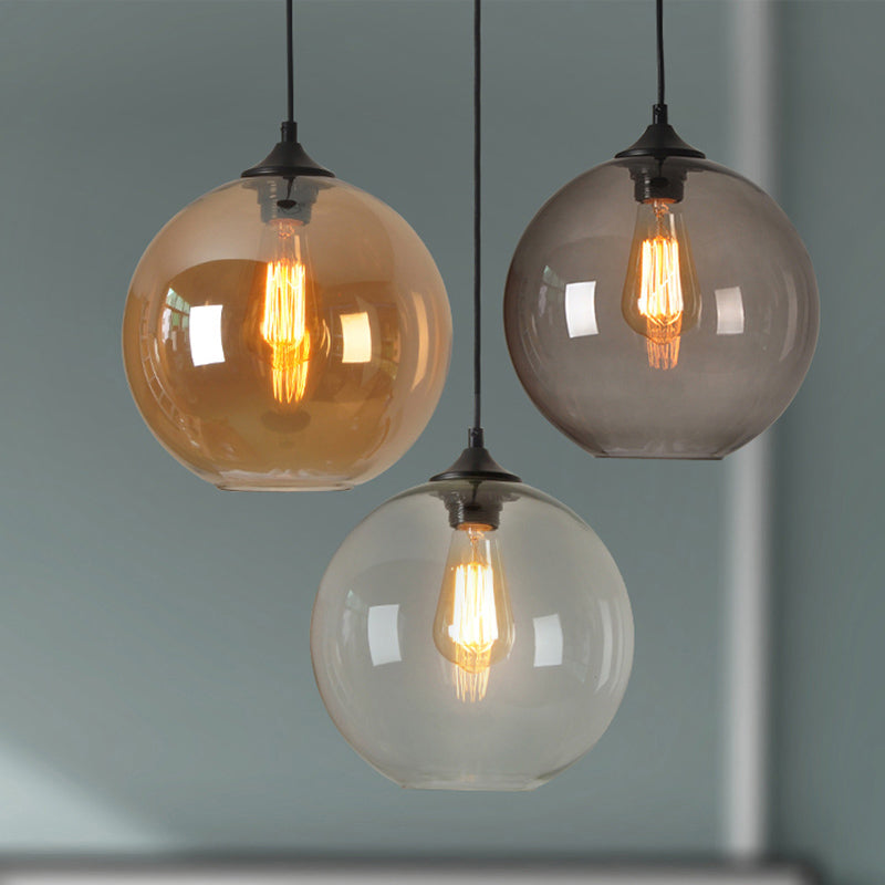 Industrielle Vintage einzelne hängende leichte Schmiedeeisen -Globus -Hängernlampe mit Glasschatten