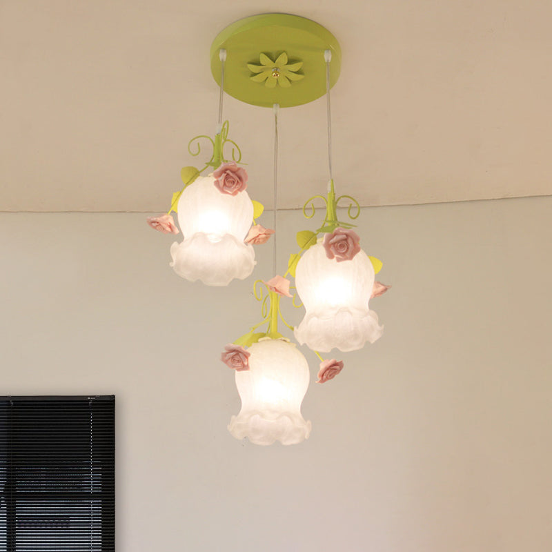 Bloemrestaurant Cluster hanglamp licht platteland opaalglas 3 koppen wit/groen hangende lamp