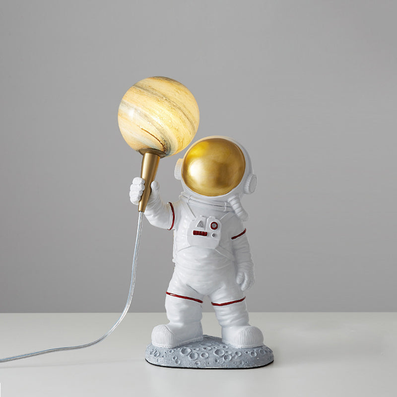 Spaceman de lampe de nuit à 1 lumière pour enfants et table de table de planète avec une teinte en verre