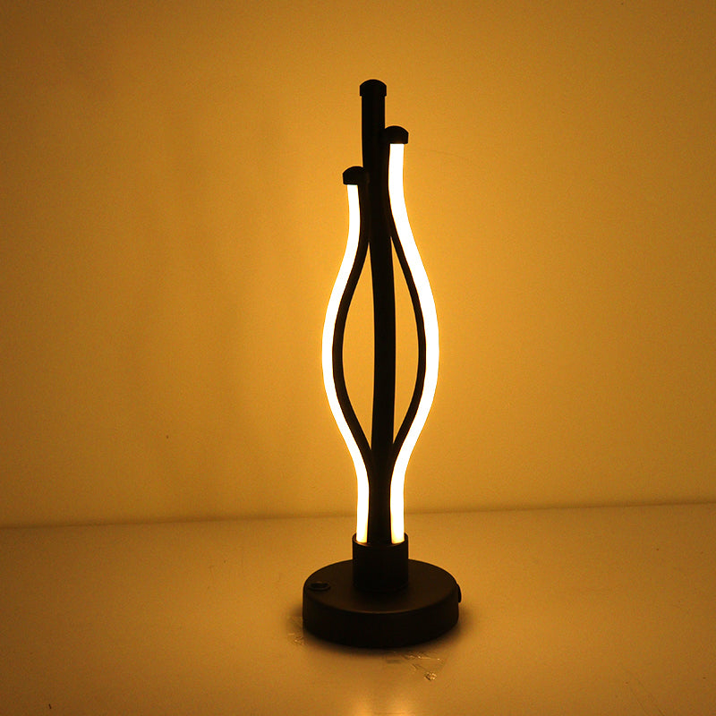 Simplicity Linear Table Lamp Metallic Restaurant Decorative LED Night Light in Black