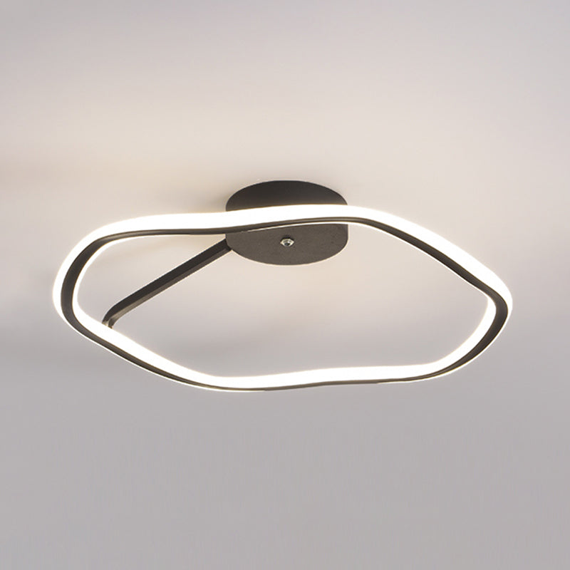 Metallminimalismus 1-Licht-Flush-Halter-Lampe Lineares Spülen Deckenlicht für Schlafzimmer