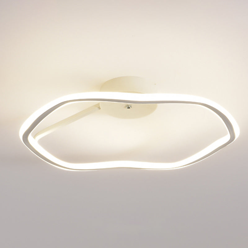 Metallminimalismus 1-Licht-Flush-Halter-Lampe Lineares Spülen Deckenlicht für Schlafzimmer