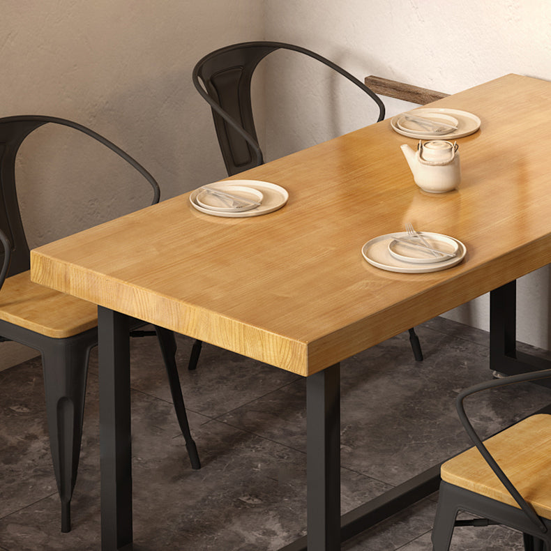 Set da pranzo in legno solido in stile industriale con tavolo a forma di rettangolo e base di cavalletto per uso domestico