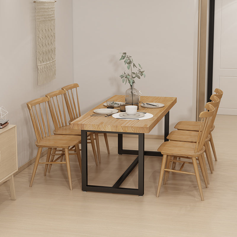 Set da pranzo in legno massiccio in stile moderno con tavolo a forma di rettangolo e base di cavalletto per uso domestico