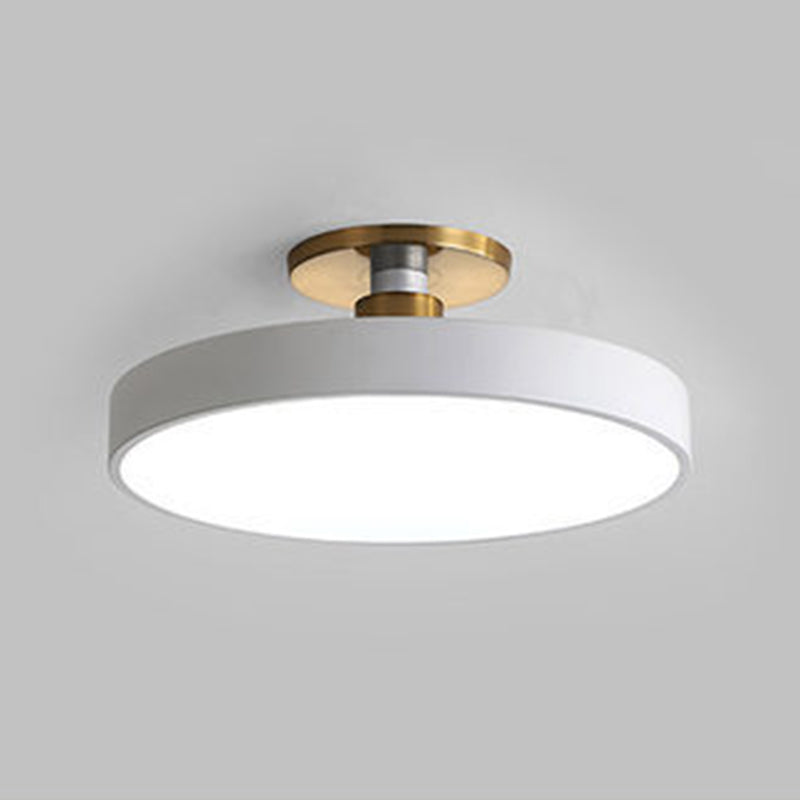 Modern beknopte cirkelvormige led plafondlamp smeedijzeren macaron semi -flush mount met acryl schaduw