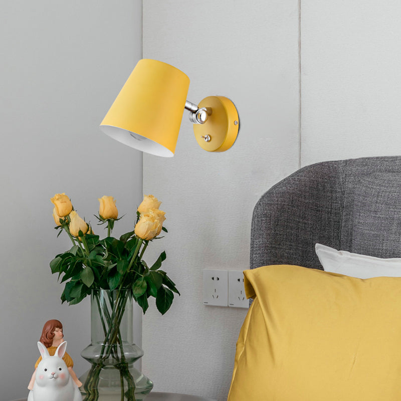 1 lampe de tête de la tête de la tête modernisme modernisme d'applique jaune luminaire avec de l'ombre en métal conique