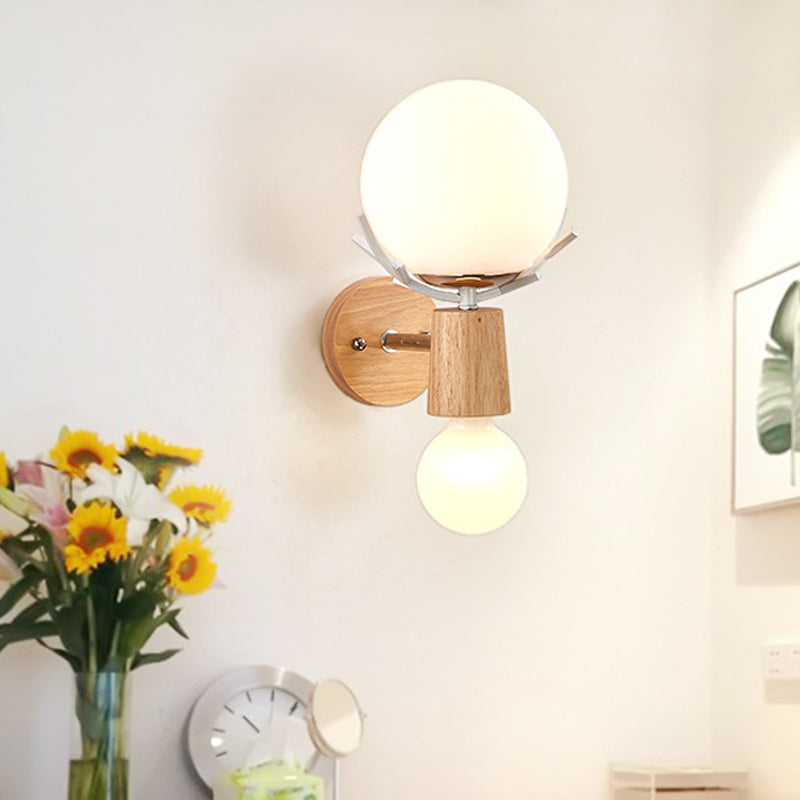 2 cabezas Iluminación de pared de la pared modernista lámpara de luz de madera con bola de vidrio blanco