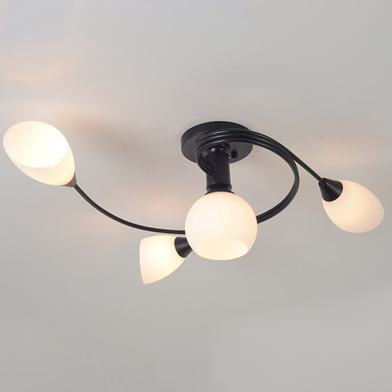 Modern Noordse macaron semi -flush mount smeedijzeren radiaal plafondlicht met witte glazen schaduw