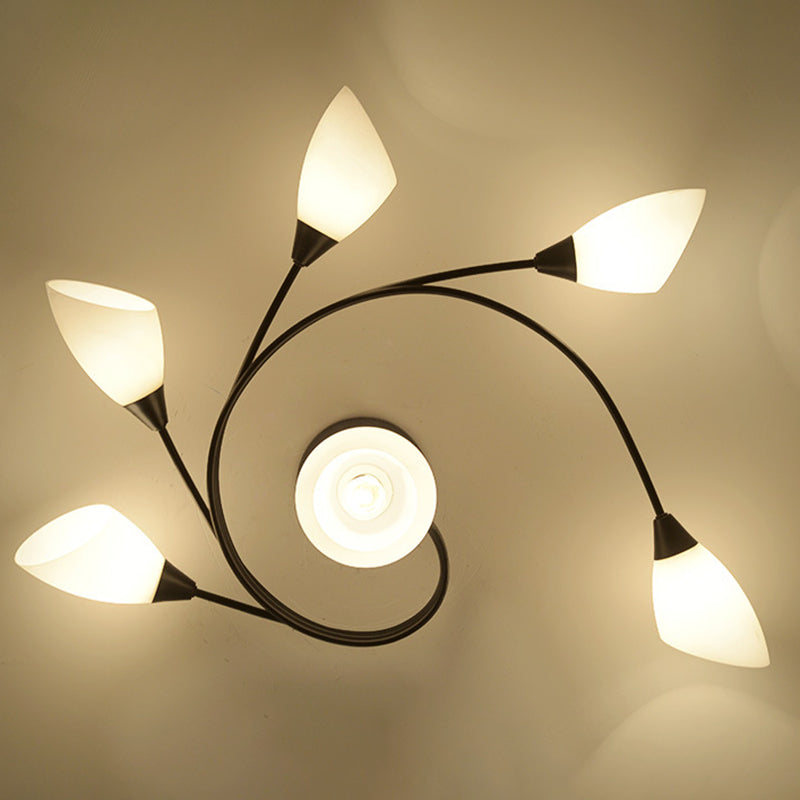 Modern Noordse macaron semi -flush mount smeedijzeren radiaal plafondlicht met witte glazen schaduw