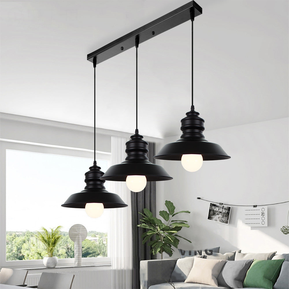 Farmhouse Barn Pendant Light 3 lumières Lumières suspendues métalliques avec canopée ronde / linéaire en noir