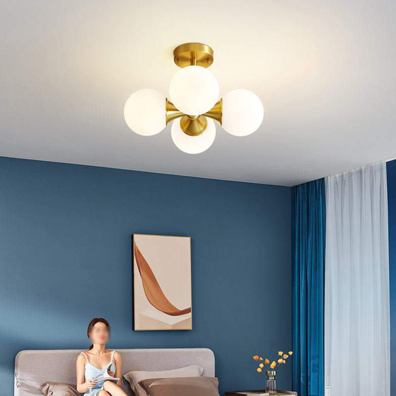 Melkglas Globe Semi Flush plafond verlichtingsarmaturen Moderne stijl 4-lichts semi-flush lampen