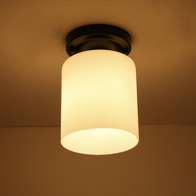 Assayage de plafond en métal blanc avec une teinte en verre Style traditionnel 1 Lumière Mount