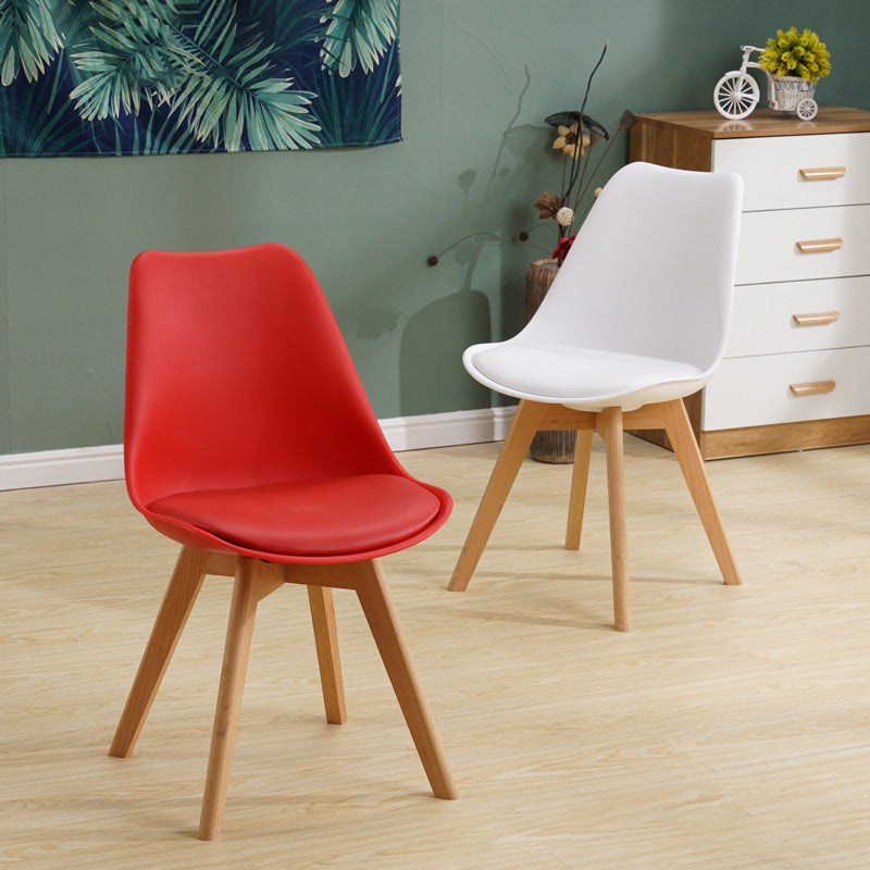 Scandinavian Home Side Chair Indoor Solid Back Plastic Dining Room Chair with Wood Legs