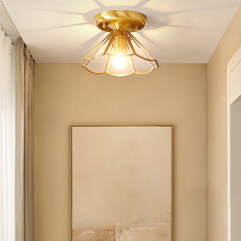 Bronze Semi Flush Mount Leuchte koloniale Halbflush -Deckenleuchte mit Glasschatten