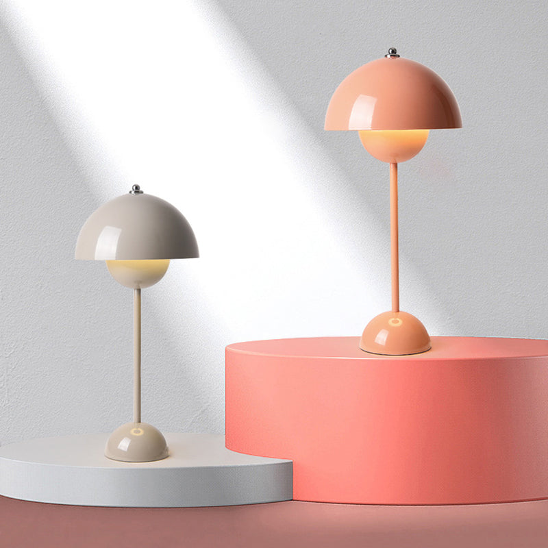 Lampe de table à teinte dôme macaron, lumière de table en métal avec un interrupteur marche / arrêt