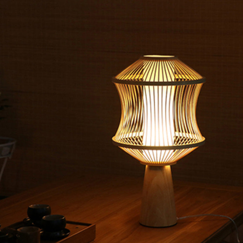 Lampe à tâche conique bois japonais 1 tête de bureau beige de tête avec panier à la teinte en bambou