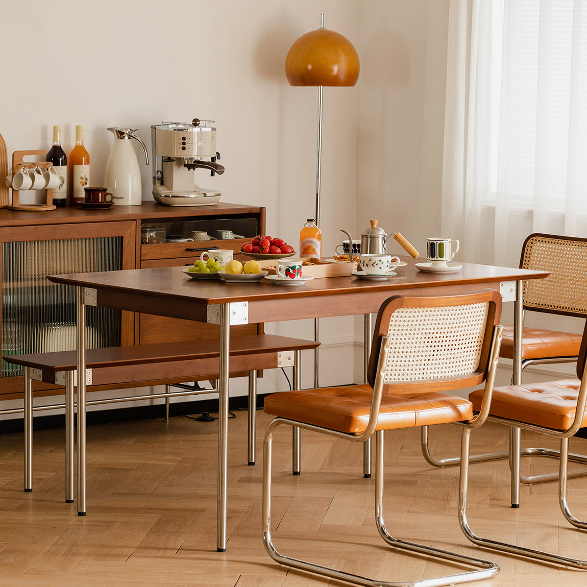 Minimalistische keukenbruine eettafel rechthoekige vorm vaste houten eettafel met 4 potenbasis