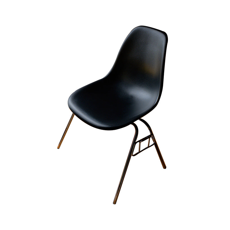 Minimalist Style Solid Back Plastic Chair for Home Use Stackable Armless Side Chair