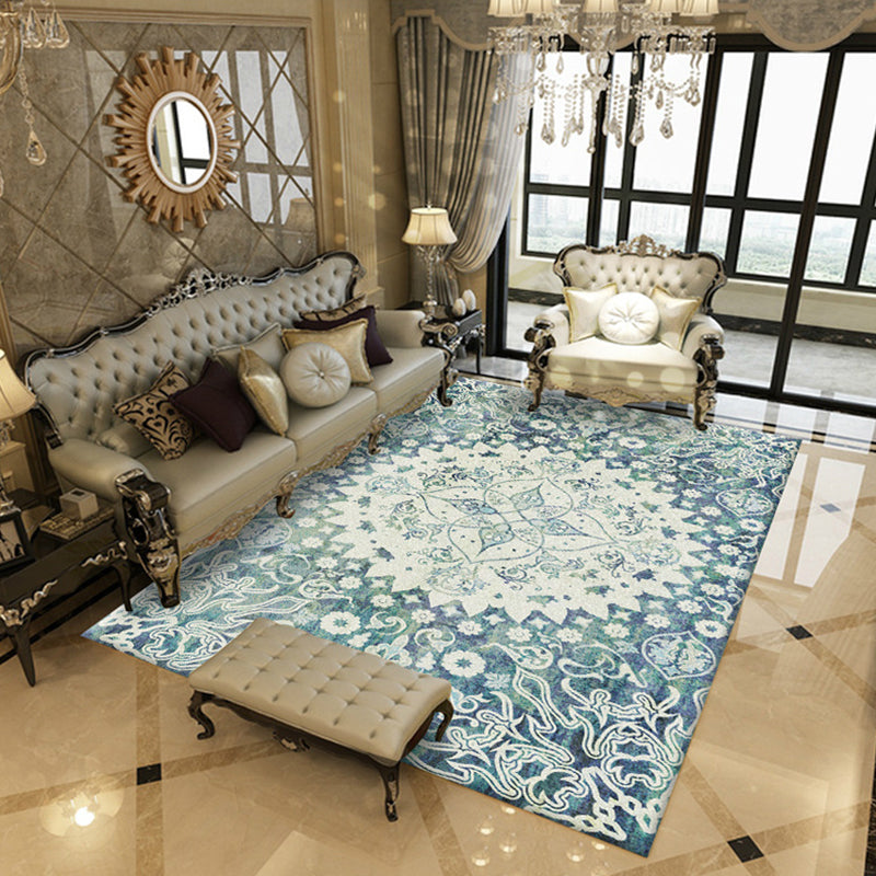 Traditioneller Indoor -Teppich Polyester Blumendesign Teppich Fleckenfestem Teppich für Wohnkultur
