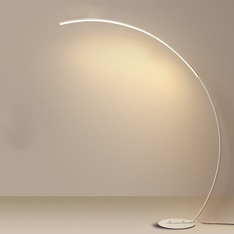 Lampadaire LED minimaliste moderne lampadaire en aluminium linéaire avec une teinte acrylique