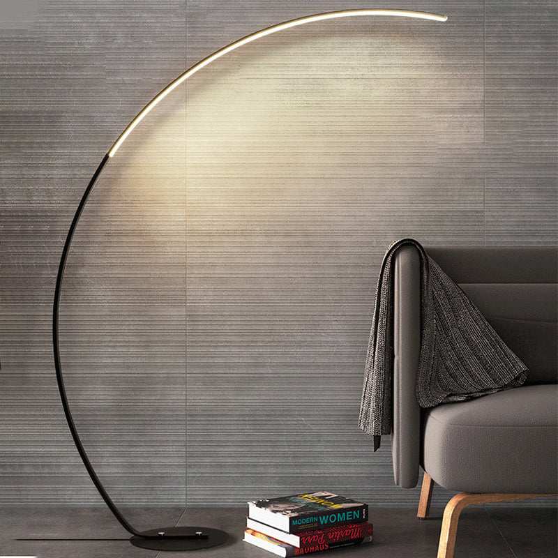 Lampadaire LED minimaliste moderne lampadaire en aluminium linéaire avec une teinte acrylique