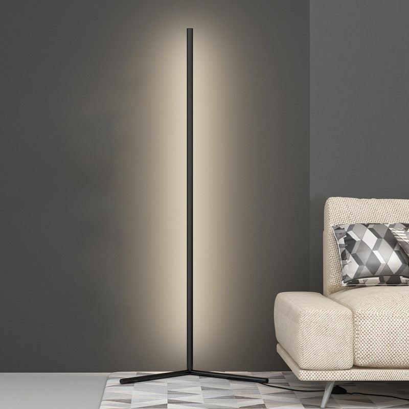 Moderne eenvoud LED -vloerlamp gelakte ijzeren lineaire vloerlampen met acrylschaduw