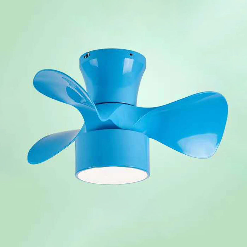 Ventilateur de plafond géométrique clair