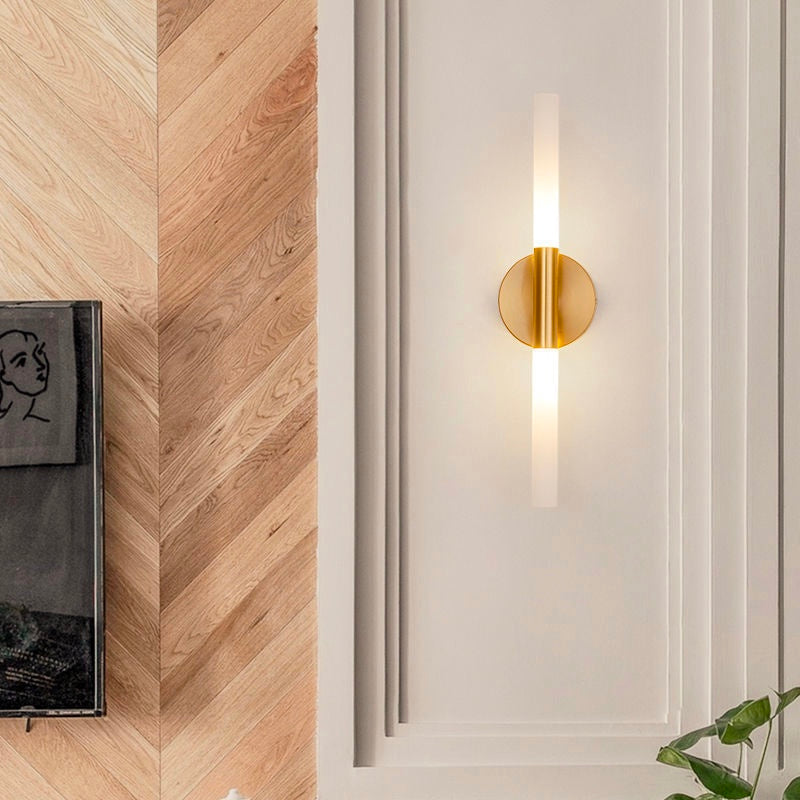 Lámpara de montaje de pared de 2 luces de forma de tira de estilo nórdico en oro para dormitorio