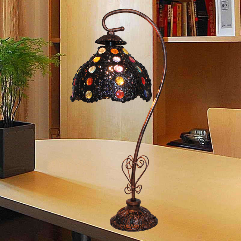 Bohemian Scalloped Night Lighting 1 Head Metal Nightstand Lamp in Black for Study Room