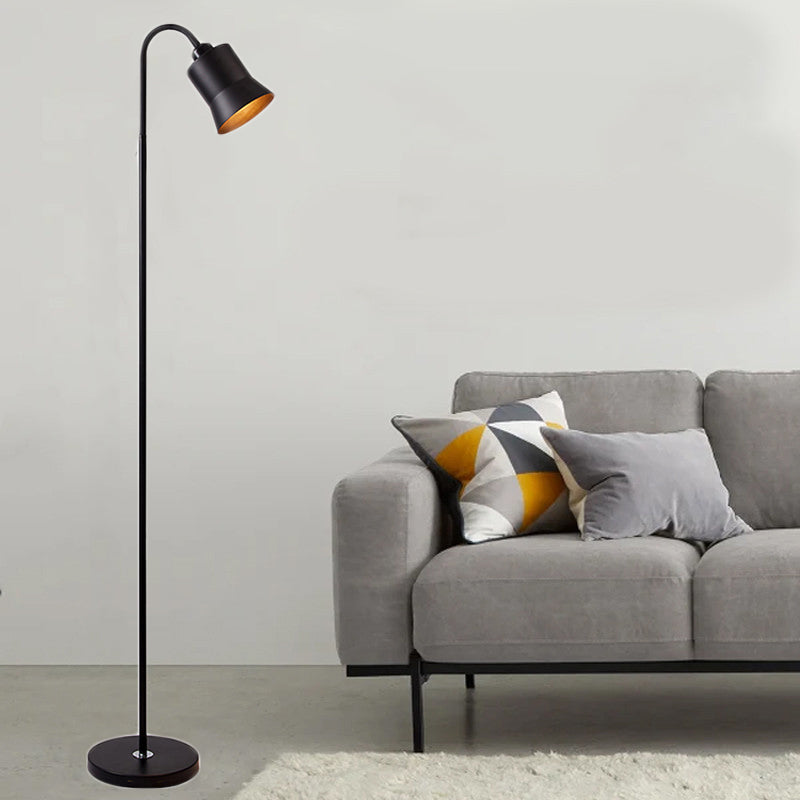 Trumpette noire mate Lumière de plancher évasée moderne 1-Light Metal Standing Light avec un bras flexible