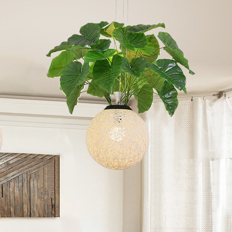 Lámpara colgante de metal de 1 cabeza restaurante de bola blanca antigua con decoración de la planta