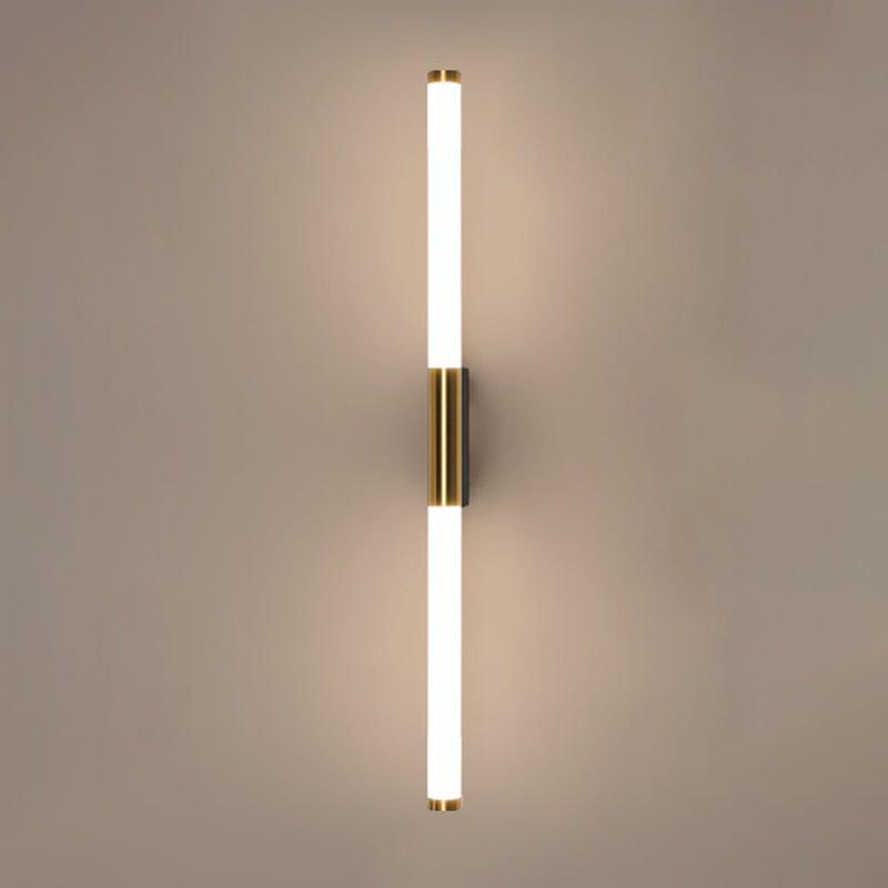 Lámpara de pared recta de metal de estilo moderno de espejo led dorado para el baño