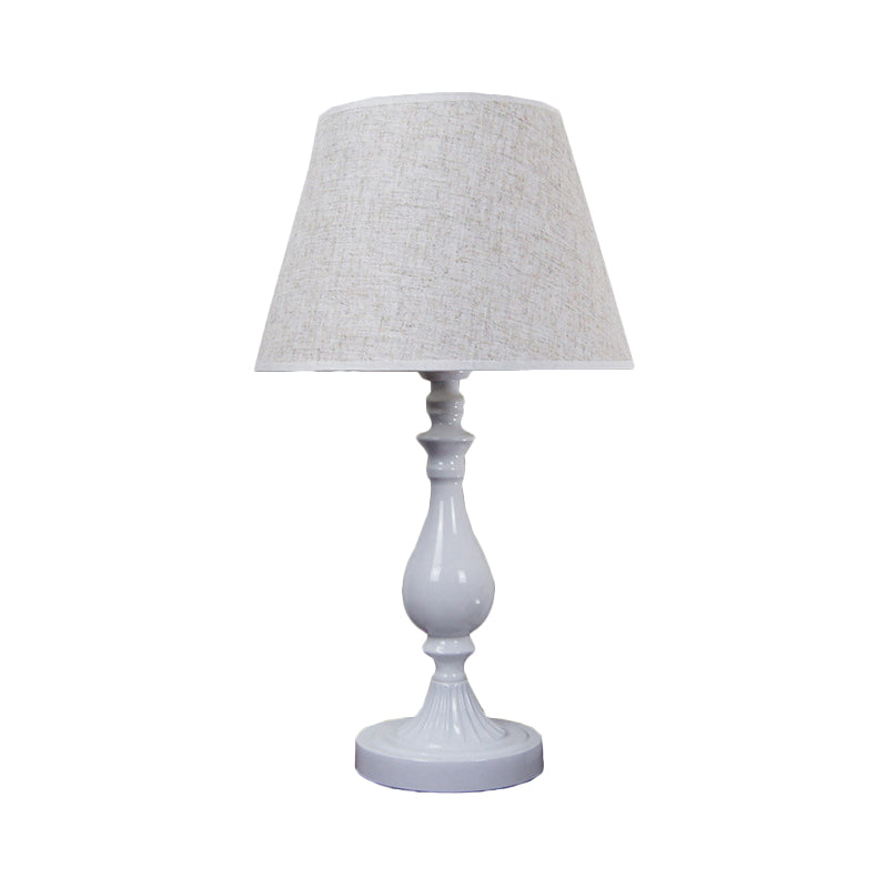 Urn-Shaped Metallic Desk Lamp Modernist 1 Bulb White Table Light with Fabric Shade