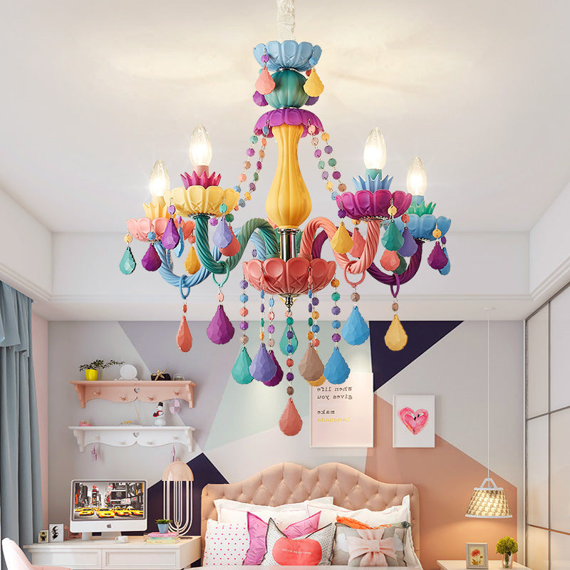 Bougie Baby Room Chandelier Metal Macaron Suspension Lumière avec des rideaux en cristal