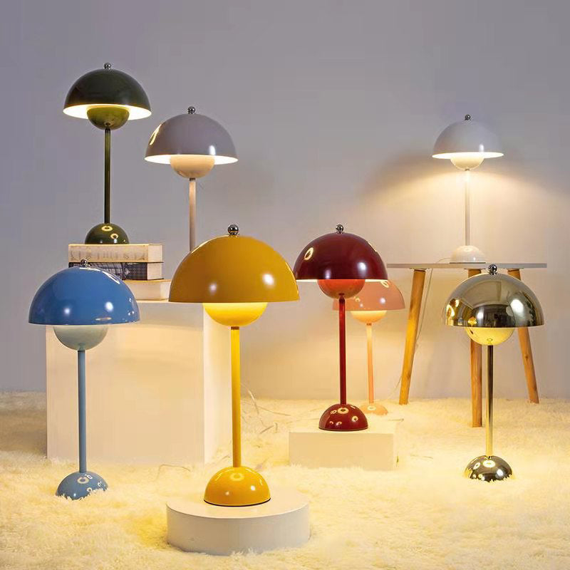 Modern Nordic Table Lamp 1-Light Dome Metal Table Light for Study Room