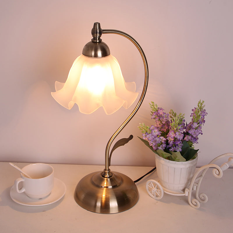 Moderner Stil Blumenform Tischlampe Glas 1 Lichttisch Licht