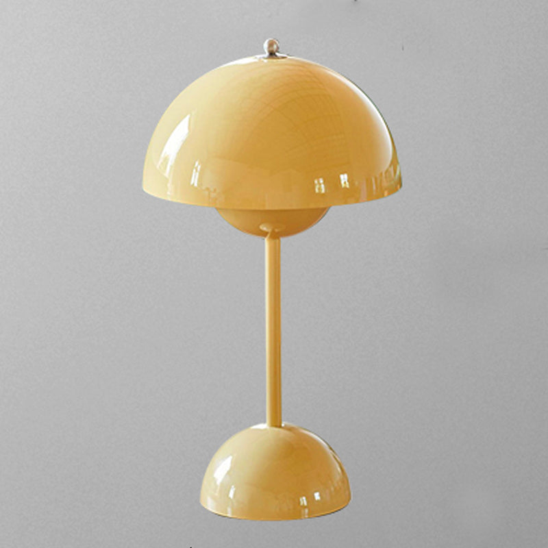 Dome Table Lamp in Modern Creative Style Metal Single Light Table Lamp for Bedroom