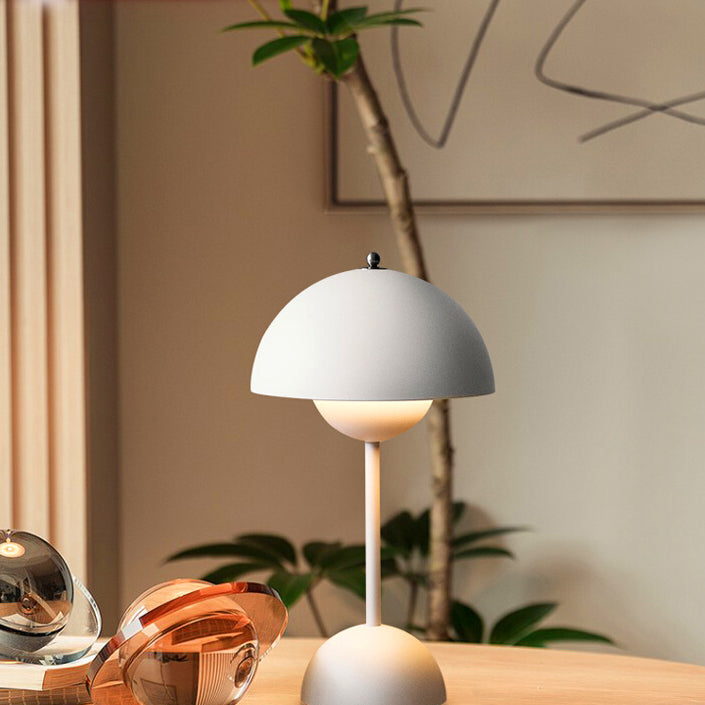 Dome Table Lamp in Modern Creative Style Metal Single Light Table Lamp for Bedroom