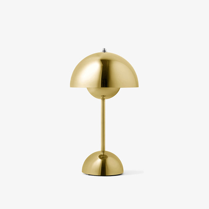 Moderner Stil Dome Night Tischlampe Metal Ein leichter Nachttischlampe