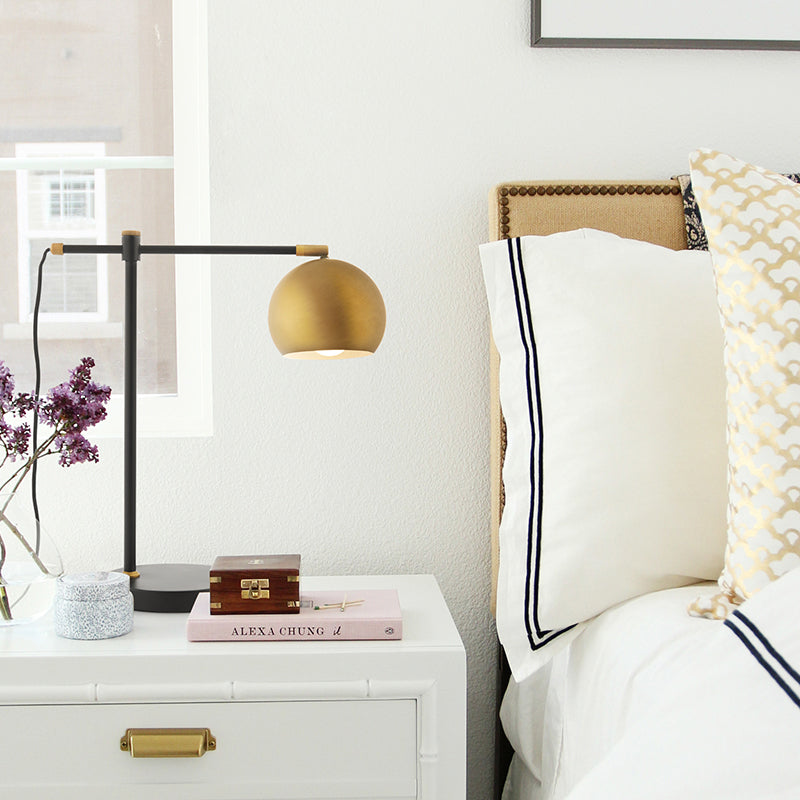 Éclairage de table en laiton post-moderne de chambre à coucher à 1 tête