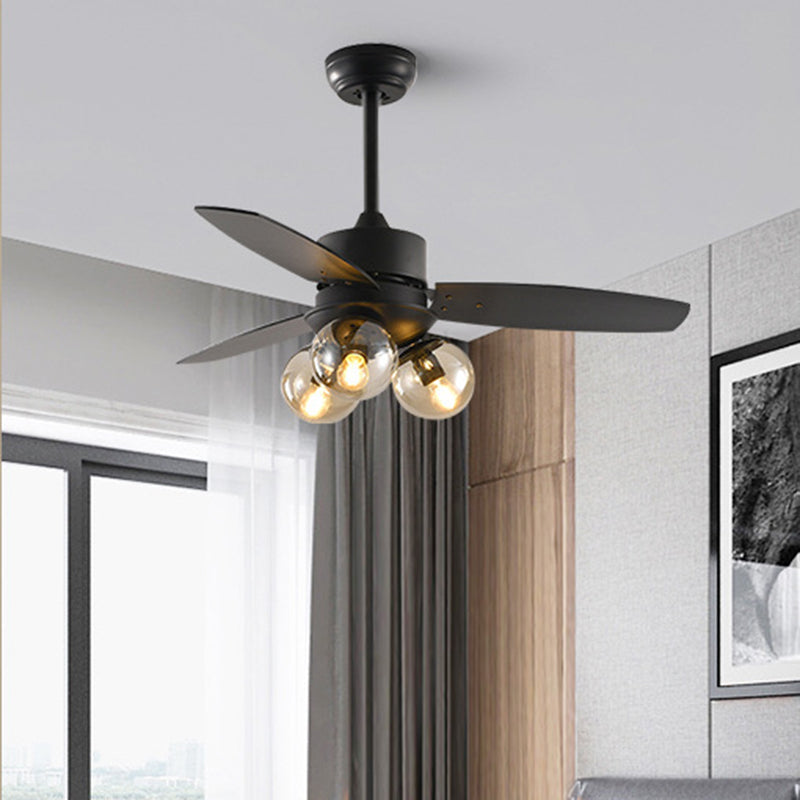 3 cabezas Ball Semi Flush Lighting Industrial White/Black Clear Glass 3 Blades Lámpara de ventilador colgante para restaurante, 42 "W