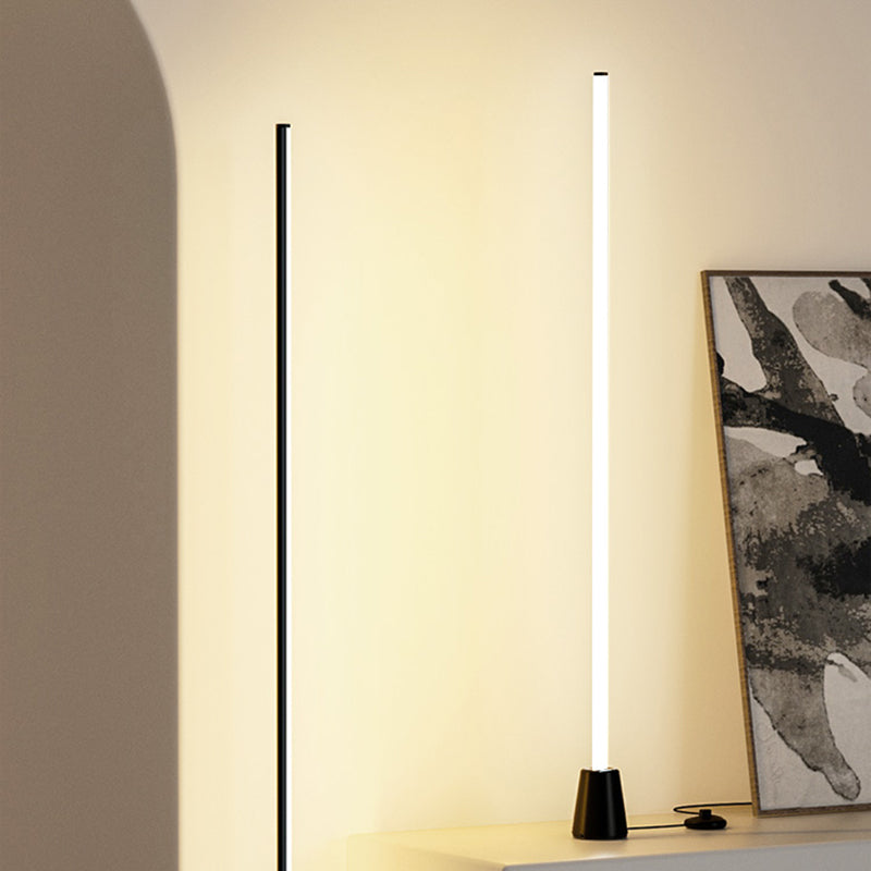 1 Light Linear Floor Lamps Contemporary Metal Floor Lamps for Living Room in Black