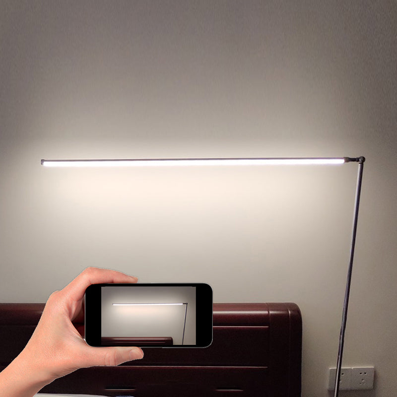 1 lichte lineaire vloerlamp eigentijdse metalen standaardlampen voor woonkamer in zilver