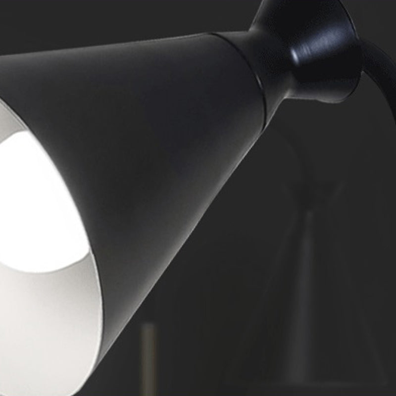 1 leichte kegelförmige Stehlampe zeitgenössische Metalllampen für Wohnzimmer