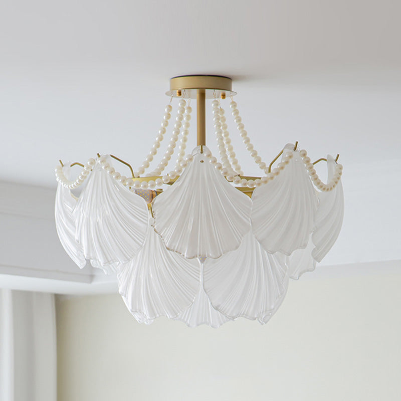 Nordique Shell Shape Chandelier Verre Multi Light Hanging Light en blanc pour chambre à coucher