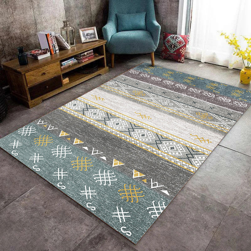 Tapis graphique traditionnel beige tapis sans glissement de support pour le salon