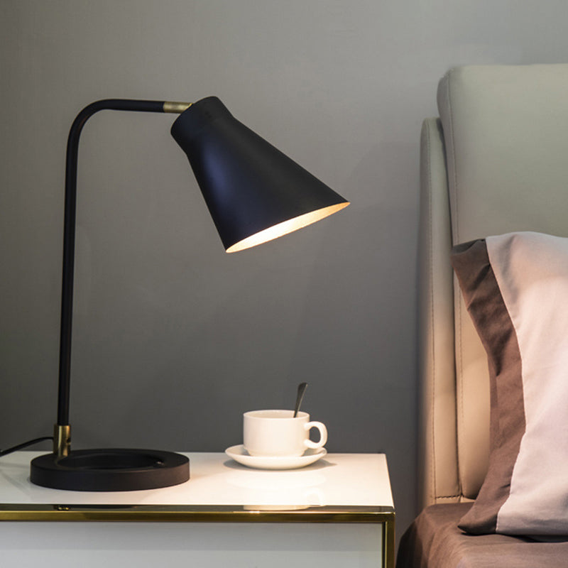 Moderne Schreibtischlampe Metallic Tischbeleuchtung für das Studium Schlafzimmer Wohnzimmer