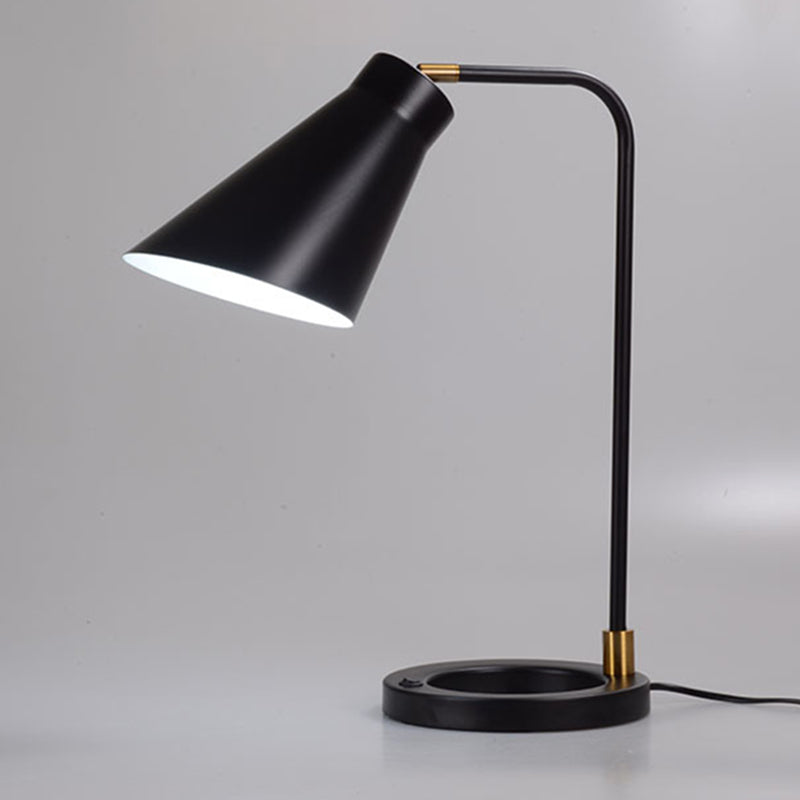 Moderne Schreibtischlampe Metallic Tischbeleuchtung für das Studium Schlafzimmer Wohnzimmer